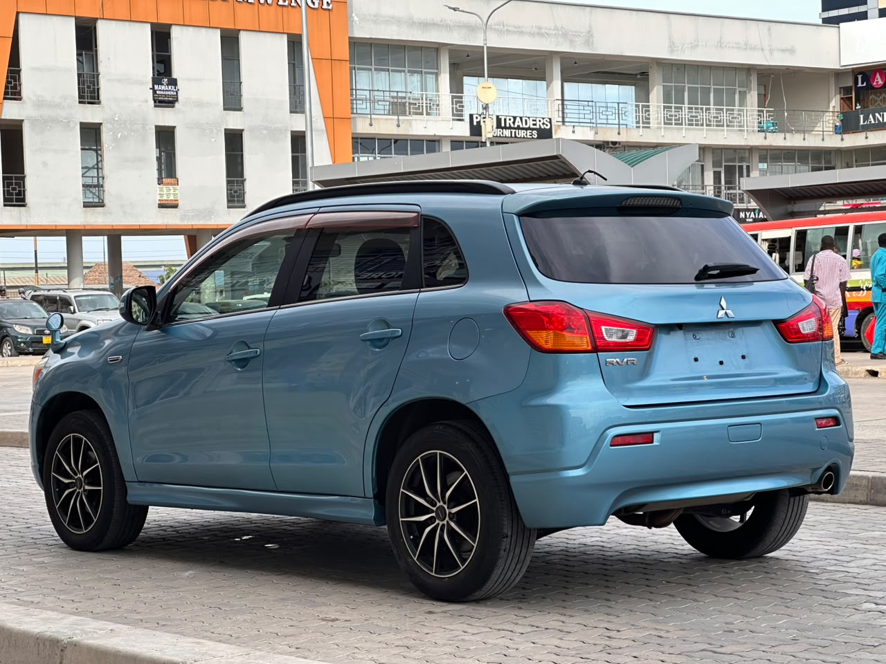 MITSUBISHI RVR thumbnail 2